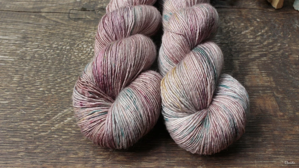"Sari" merino/hedvábí 70/30 400m jednonitka