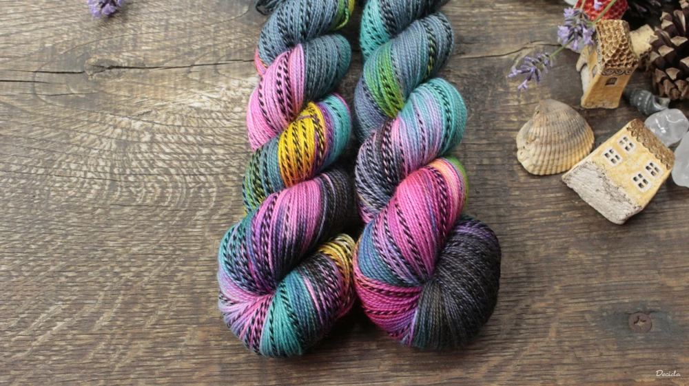 "Party" - ZEBRA Merino sw/nylon 365m/100g