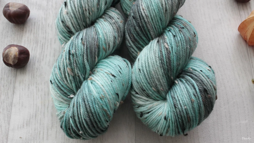 "Stříbrný vítr" Donegal DK -  85% merino a 15% donegal nopky