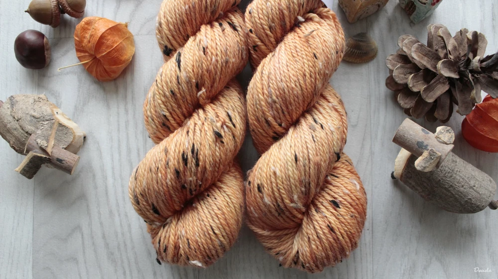 "Meruňky" - merino a Donegal neps ARAN 166m/100g