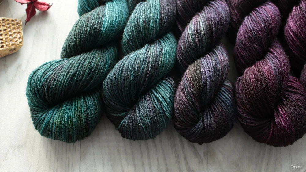 Fade set "Spruce Burgundy" 500g - extra MERINO se sw 4mm