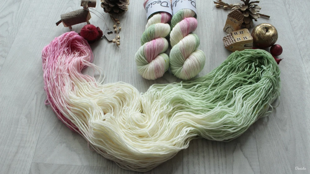 "Rosa centifolia" - extra MERINO se sw 4mm