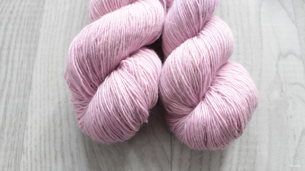 "Dream pink" -  Single 90% Merino/10% Len 366m