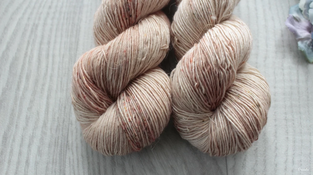 "Lento" -  Single 90% Merino/10% Len 366m