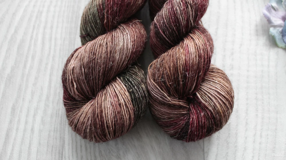 "Tierra" -  Single 90% Merino/10% Len 366m