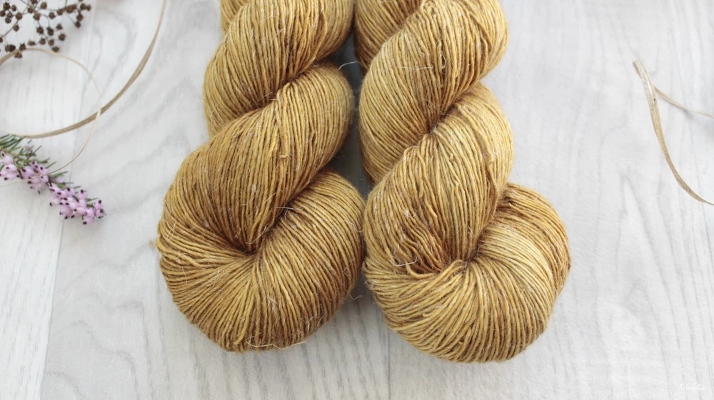 "Grano amarillo" -  Single 90% Merino/10% Len 366m