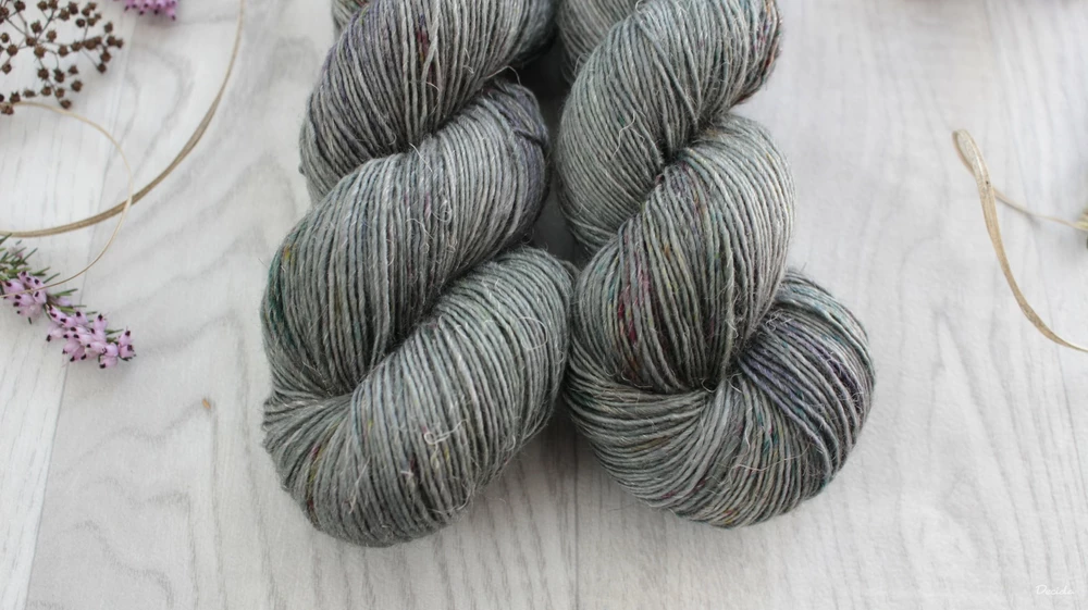 "Majestuoso" -  Single 90% Merino/10% Len 366m