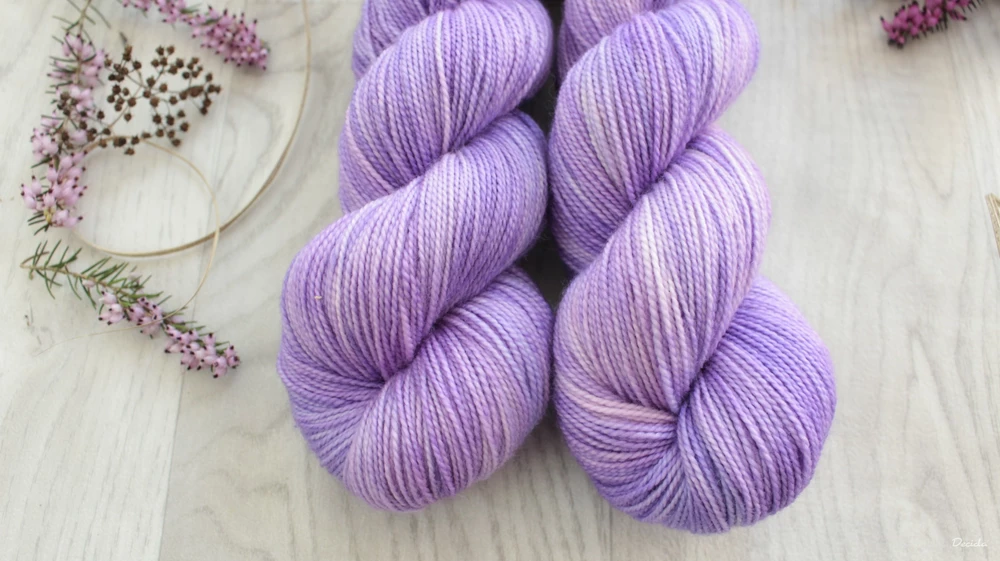 "Violet" - 80% merino 10% kašmír 10% nylon 365m/100g