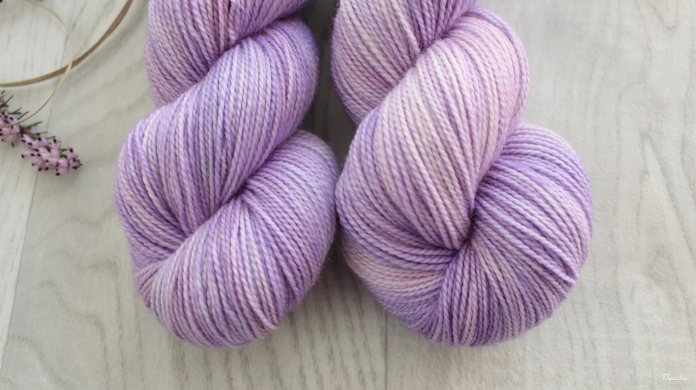 "Soft Violet" - 80% merino 10% kašmír 10% nylon 365m/100g