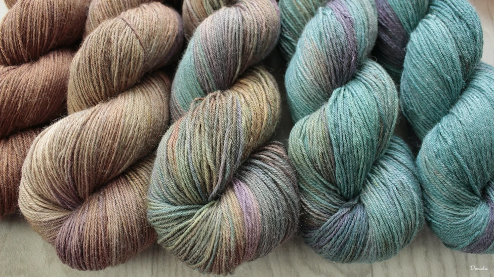 Fade "Země" - 60%merino 20%hedvábí 20%ramie 425m/100g