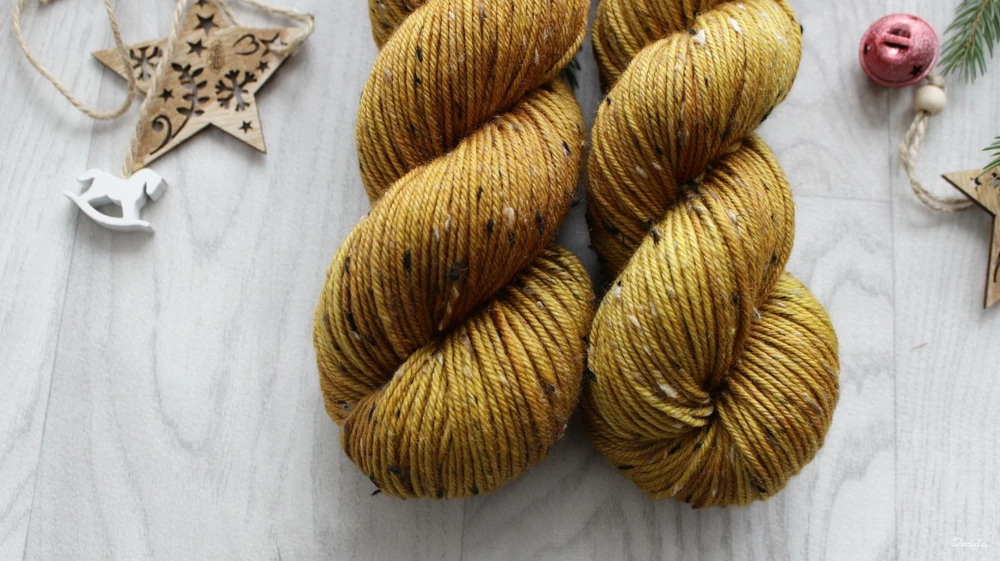 "Tree Bark" Donegal DK -  85% merino a 15% donegal nopky