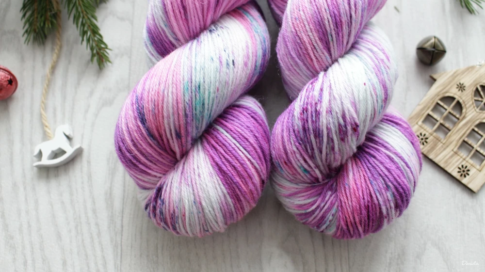 "Holly" - EXTRA Merino sw/polyamid 365m/100g