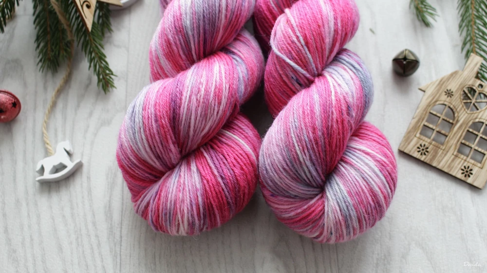 "Pink Holly" - EXTRA Merino sw/polyamid 365m/100g