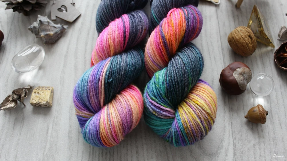 "Night in colours" -  extra MERINO se sw 4mm 