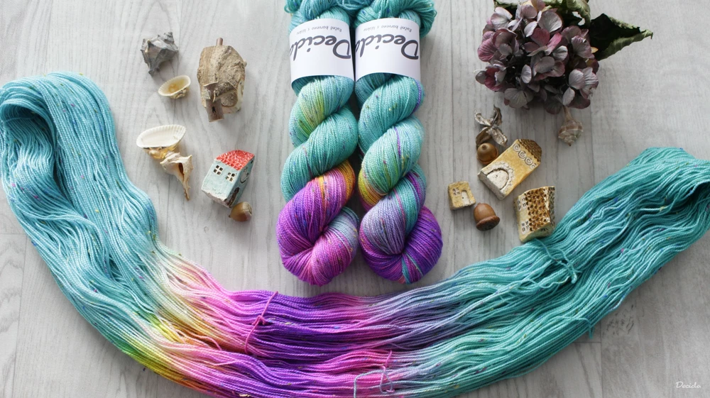 "Nela 2" -  85% merino sw a 15% donegal nopky barevné