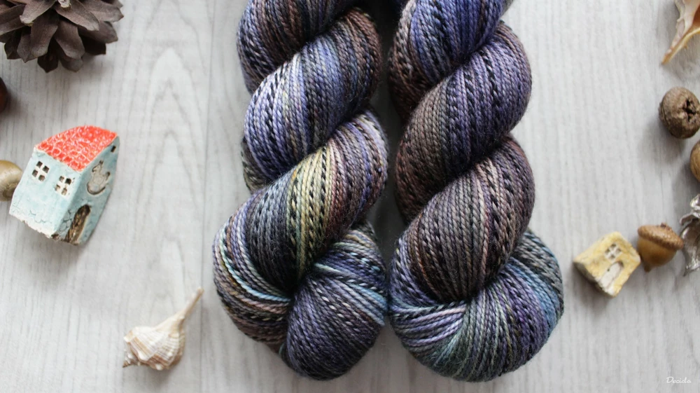 "Quiet treasure"- ZEBRA Merino sw/nylon 400m/100g