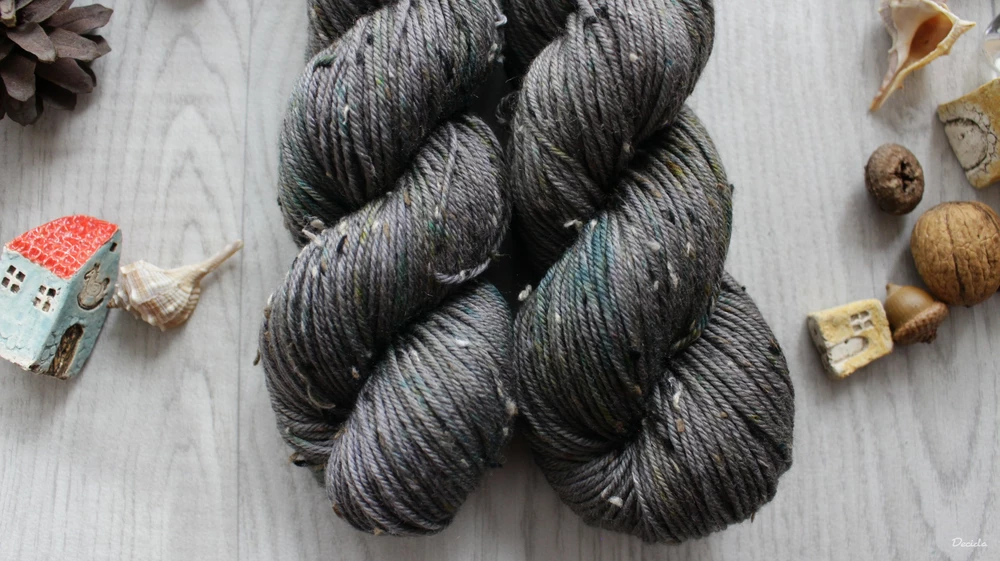 "Float" Donegal DK - 85% merino a 15% donegal nopky 212m