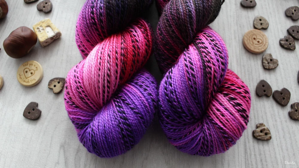 "Hot Extravagance" - ZEBRA Merino sw/nylon 400m/100g