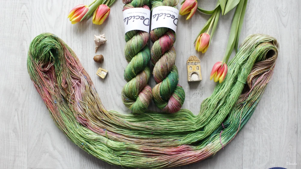 "Jaro" -  85% merino sw a 15% donegal nopky barevné