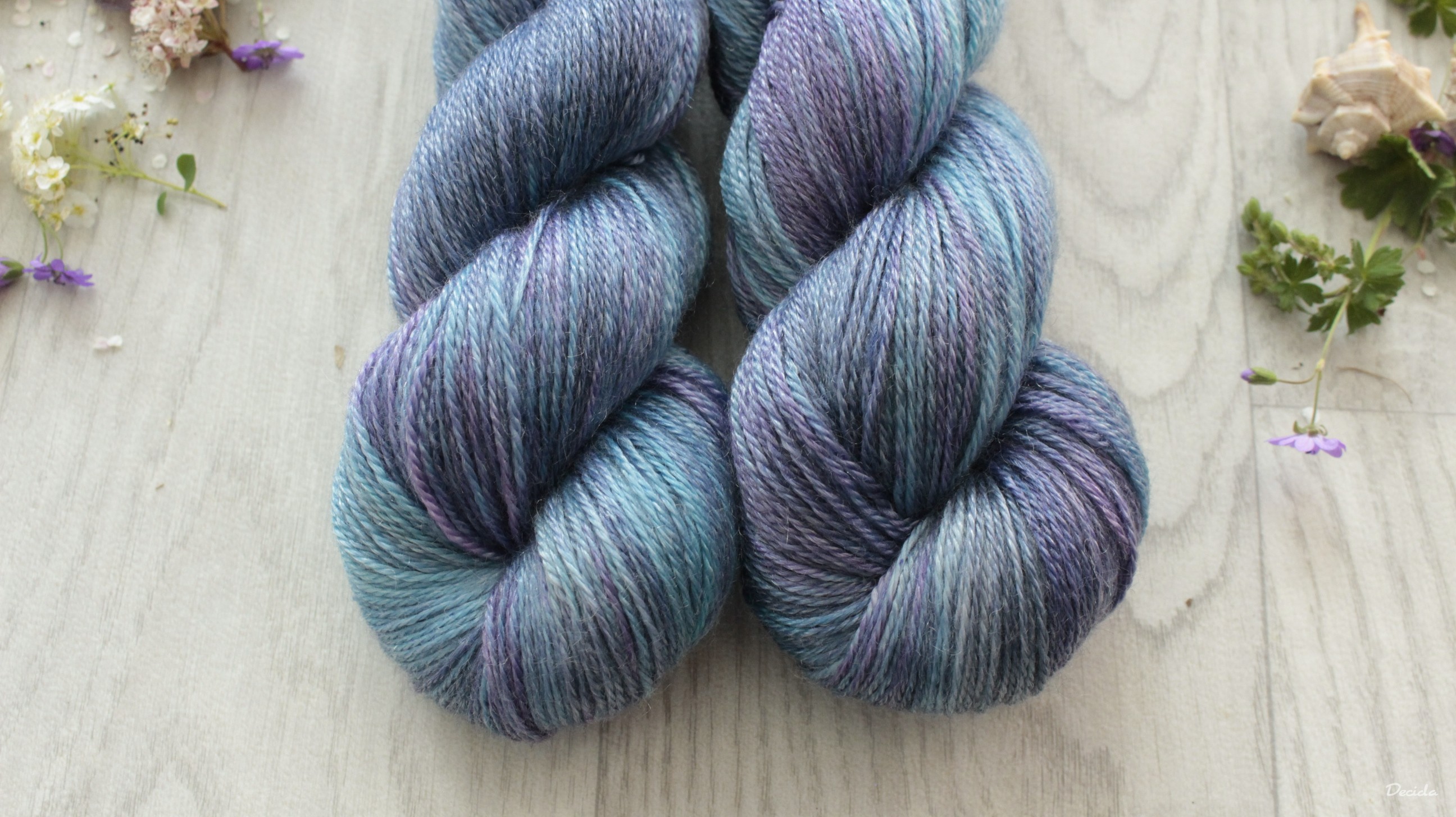 "In blue" 50% Merino sw/50% tencel 333m