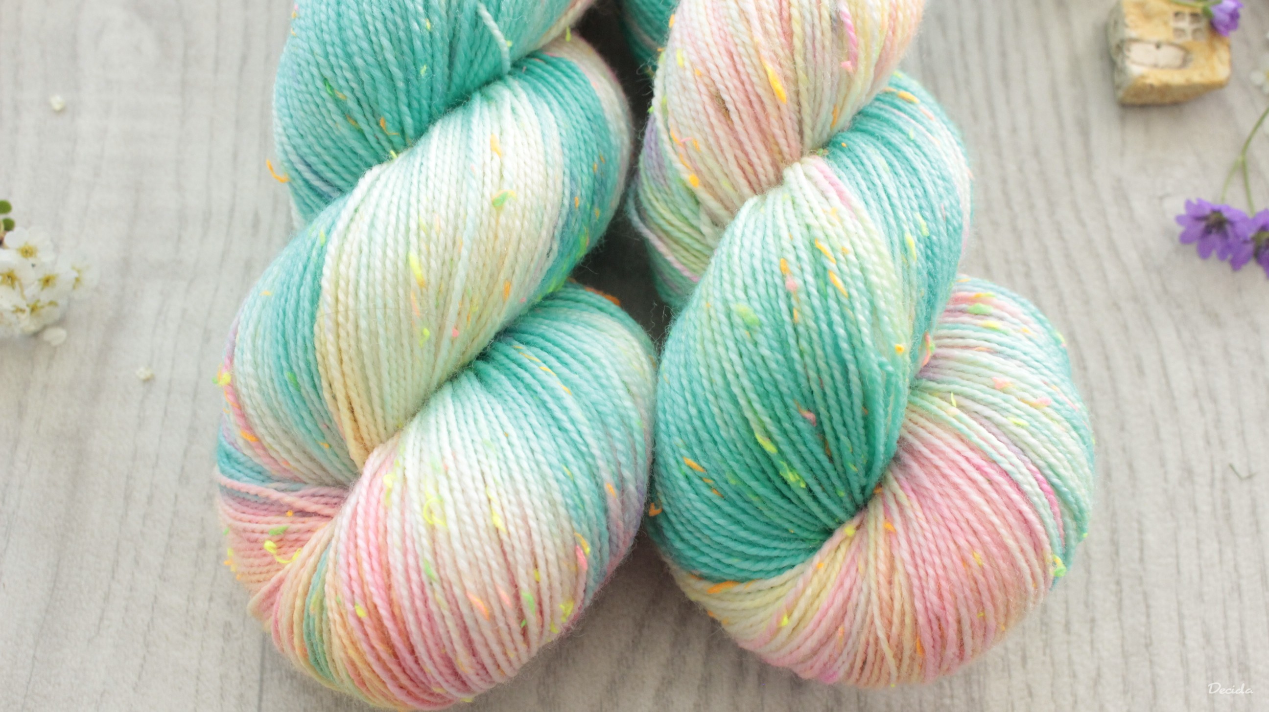 "Pleyla" - merino a Donegal neps 400m