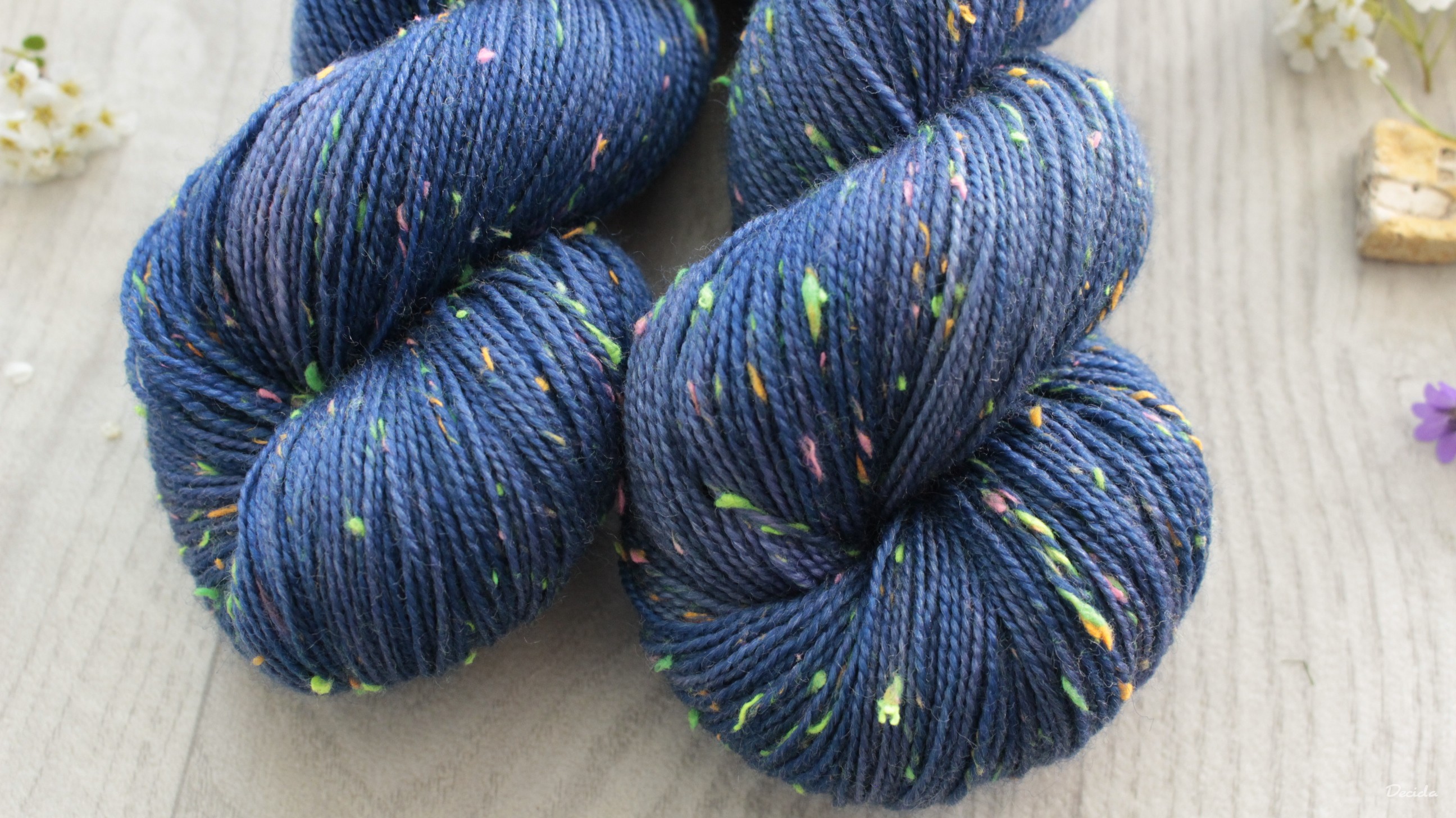 "Mystery Blue" - merino a Donegal neps 400m