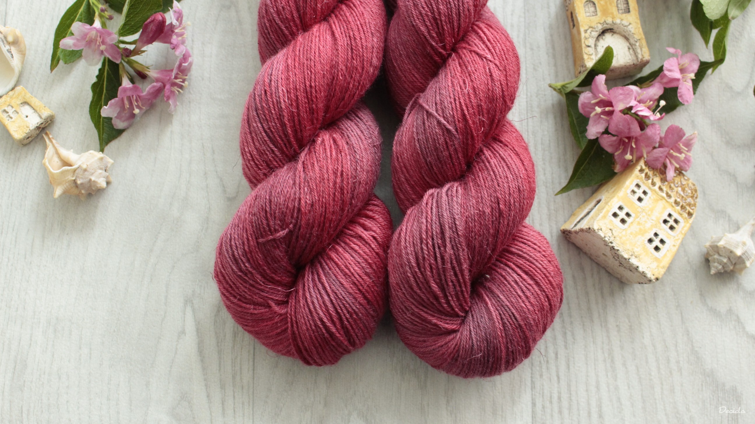 "Love Life" -  80% Merino Easywash/20% Len 400m/100g