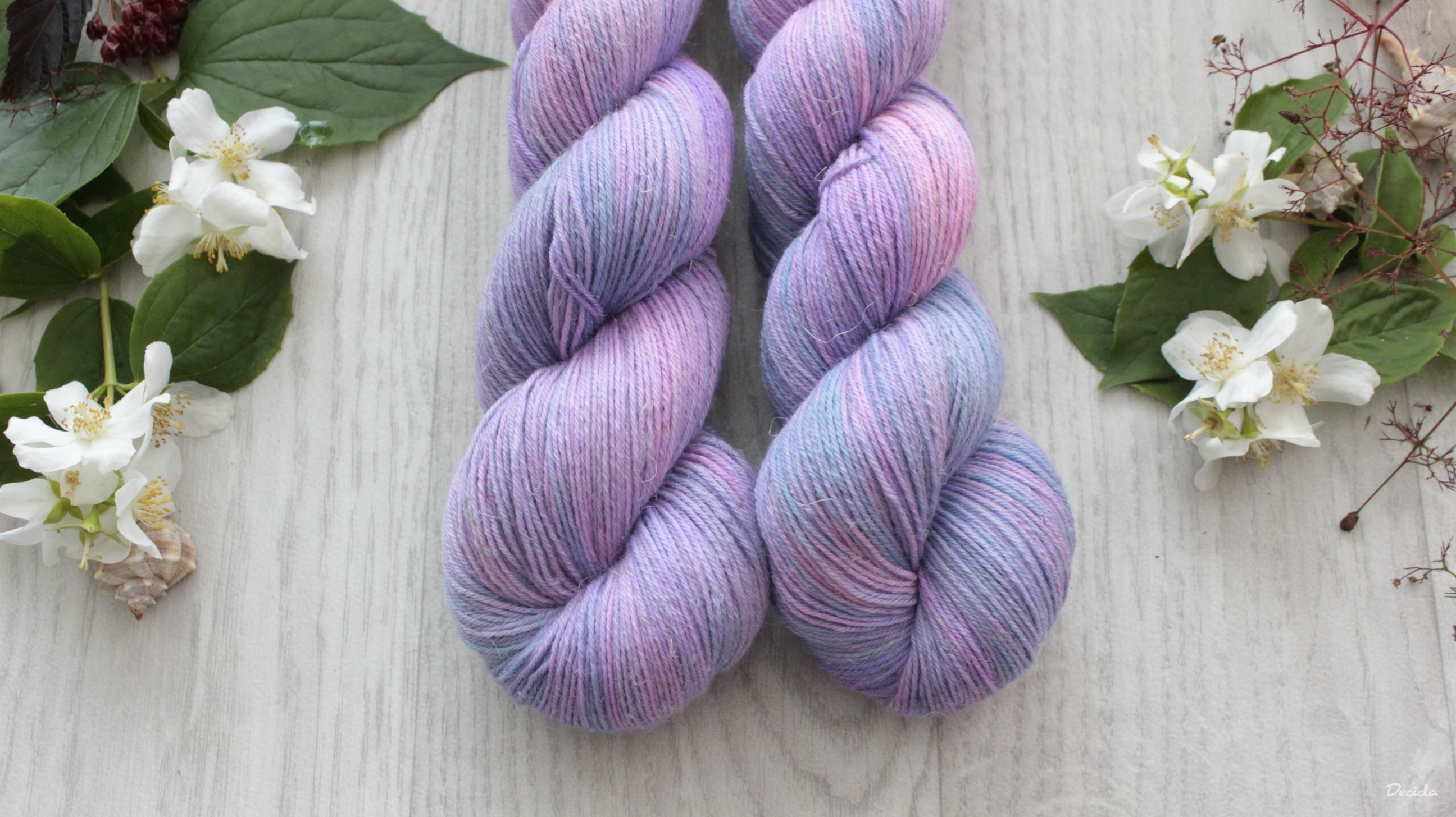 "Dreams" -  80% Merino Easywash/20% Len 400m/100g
