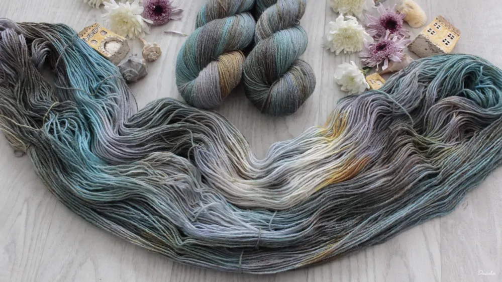 "Cumbia" - 80% Merino Easywash/20% Len 400m/100g