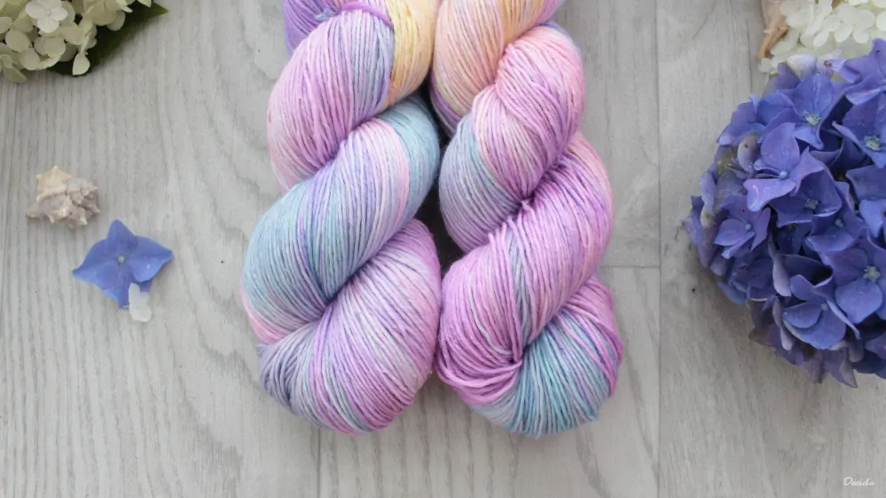 "Pastelky" 80% merino 20% hedvábí 360m 