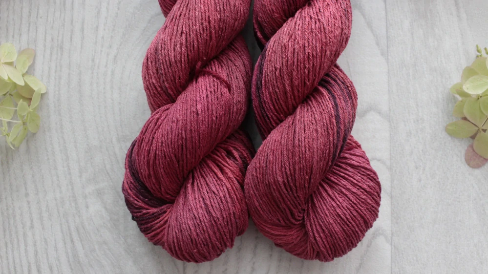 "Red" - Buretové hedvábí 300m/100g
