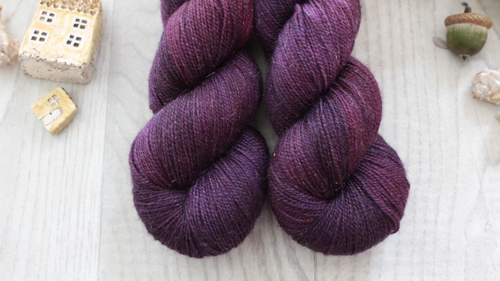 "Burgundy"  Merino sw/Nylon/Zlatá nitka 400m