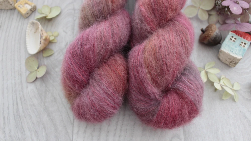 "Le Solei" -  42%  baby alpaka 13% merino 10 % yak 35% hedvábí 50g