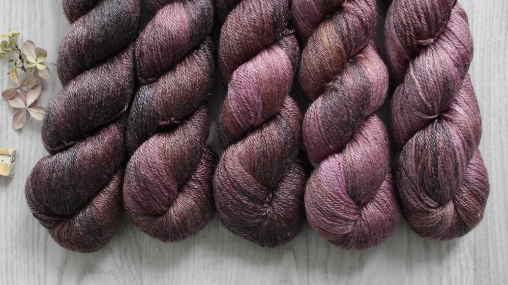 "Fade Čoko-jahody" Merino/tencel 333m