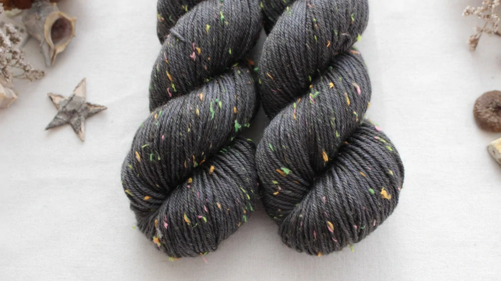 "Vagamundo" Donegal DK - merino sw a Donegal neps 212m