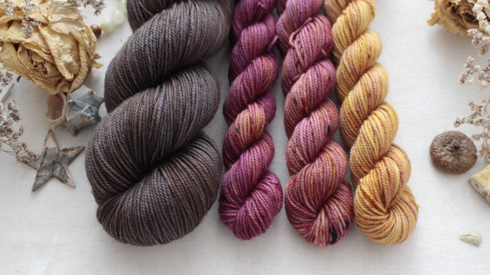 "Set 19" Alpine Bloom Hat - 160g Merino sw 300m