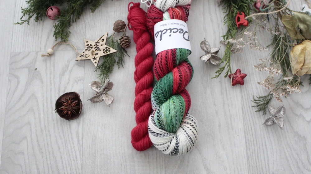 "Vánoční girlanda" set - ČERVENÁ" - 120g ZEBRA Merino sw/nylon 400m/100g
