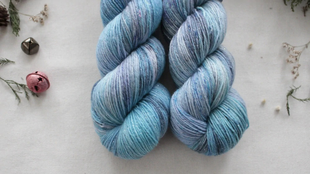 "Stříbrný vítr" - EXTRA Merino sw/polyamid/Lurex 365m/100g