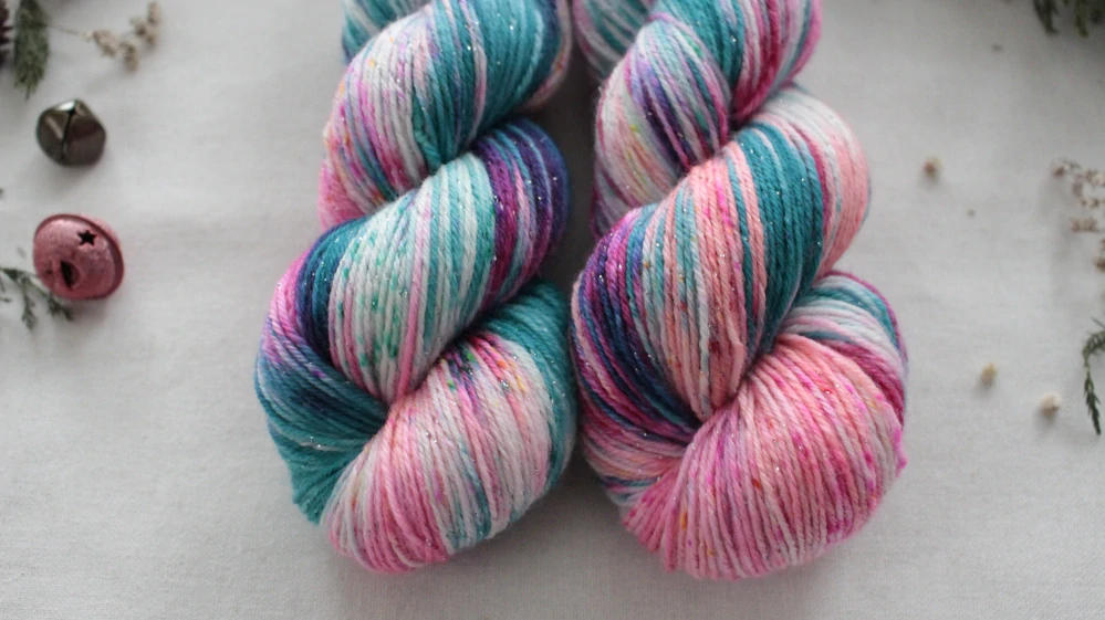 "Genevieve" - EXTRA Merino sw/polyamid/Lurex 365m/100g