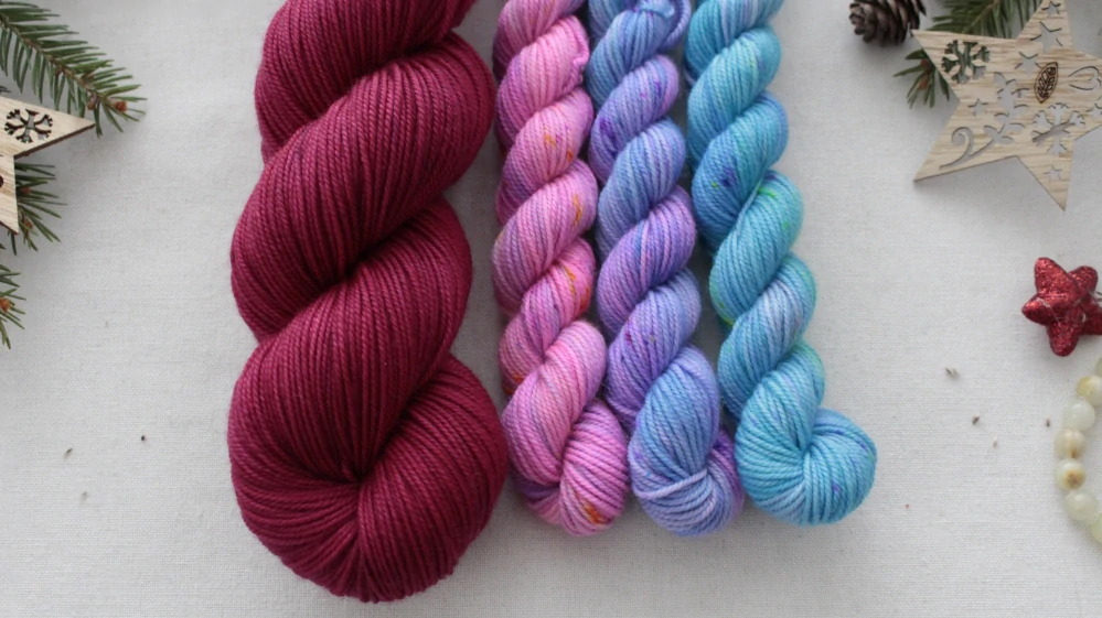 "Set 33" Alpine Bloom Hat - 160g Merino sw 300m