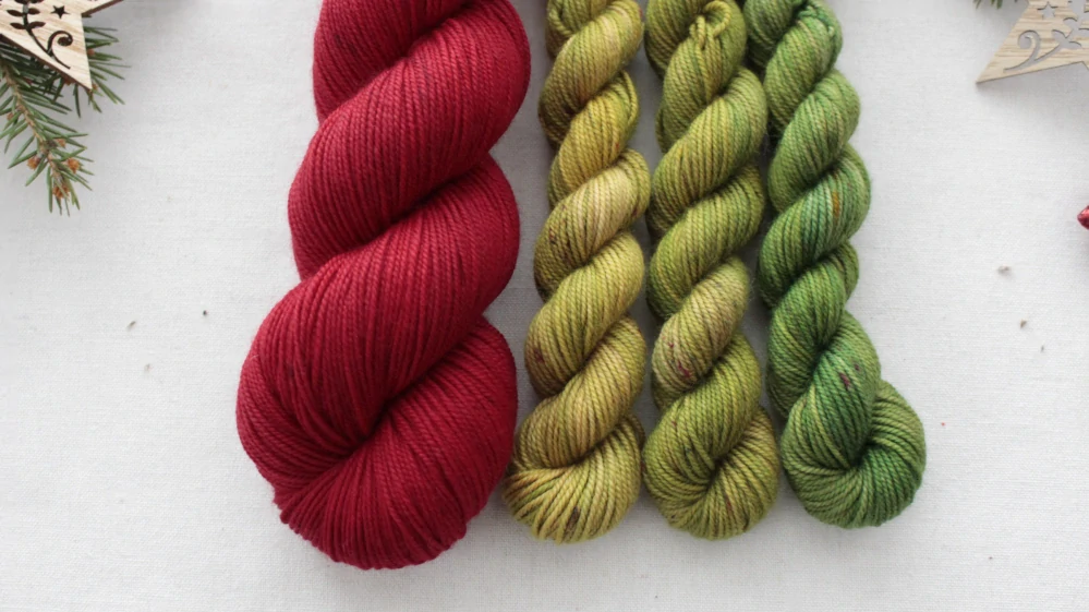 "Set 35" Alpine Bloom Hat - 160g Merino sw 300m