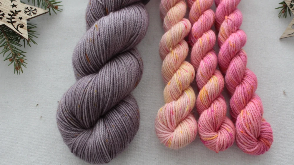 "Set 36" Alpine Bloom Hat - 160g Merino sw 300m