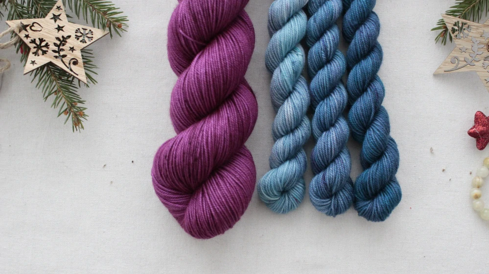 "Set 37" Alpine Bloom Hat - 160g Merino sw 300m