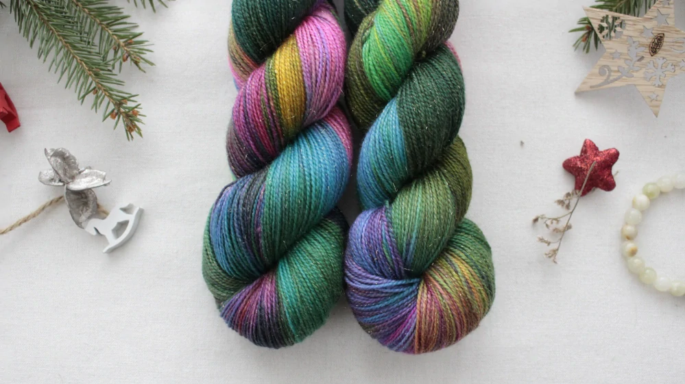 "Vánoční pohádka" - 100g Merino sw/Nylon/Zlatá stellina 400m