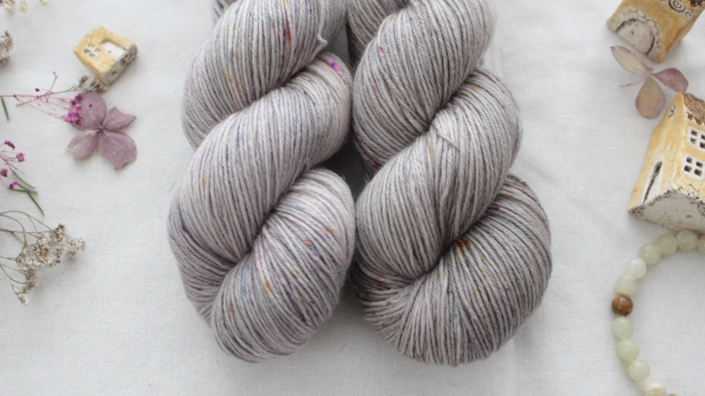 "Eridu"  EXTRA Merino sw/polyamid 400m/100g