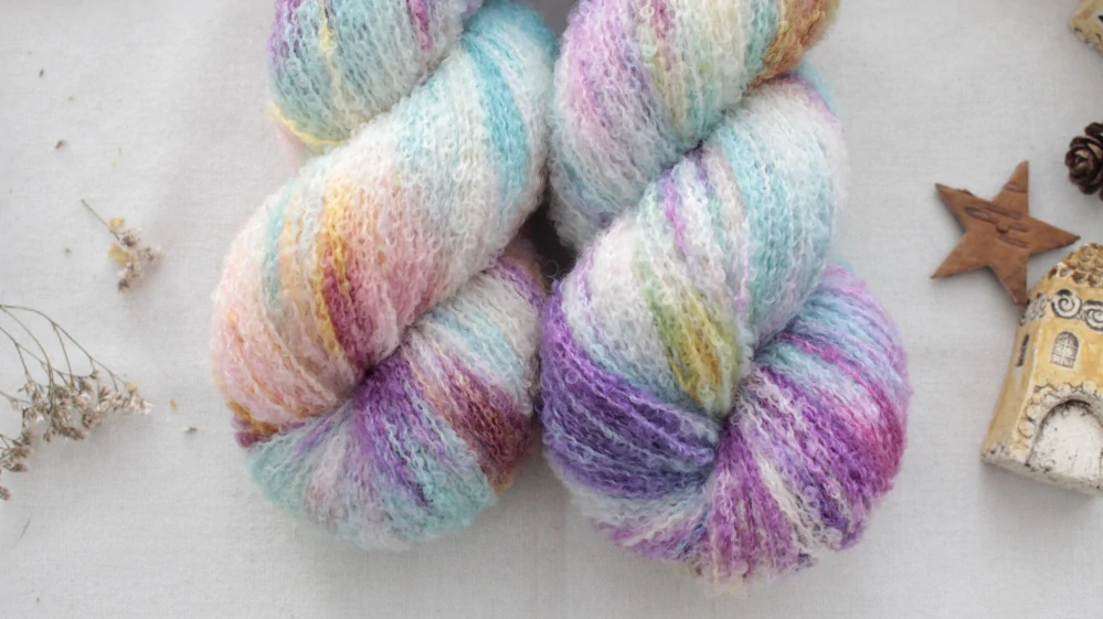 "Sweet Gloria 2" - merino sw Boucle 450m/100g