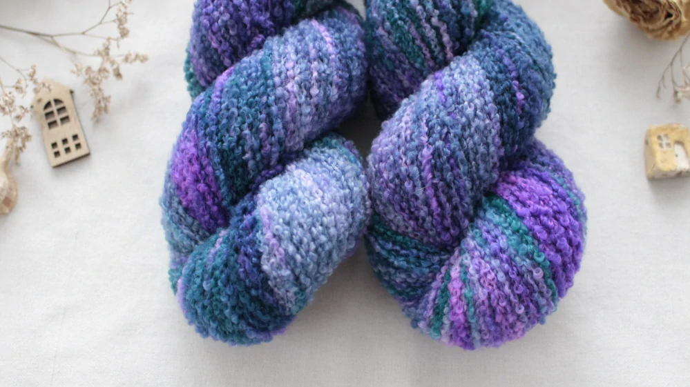 "Astral" - merino sw Boucle 220m/100g