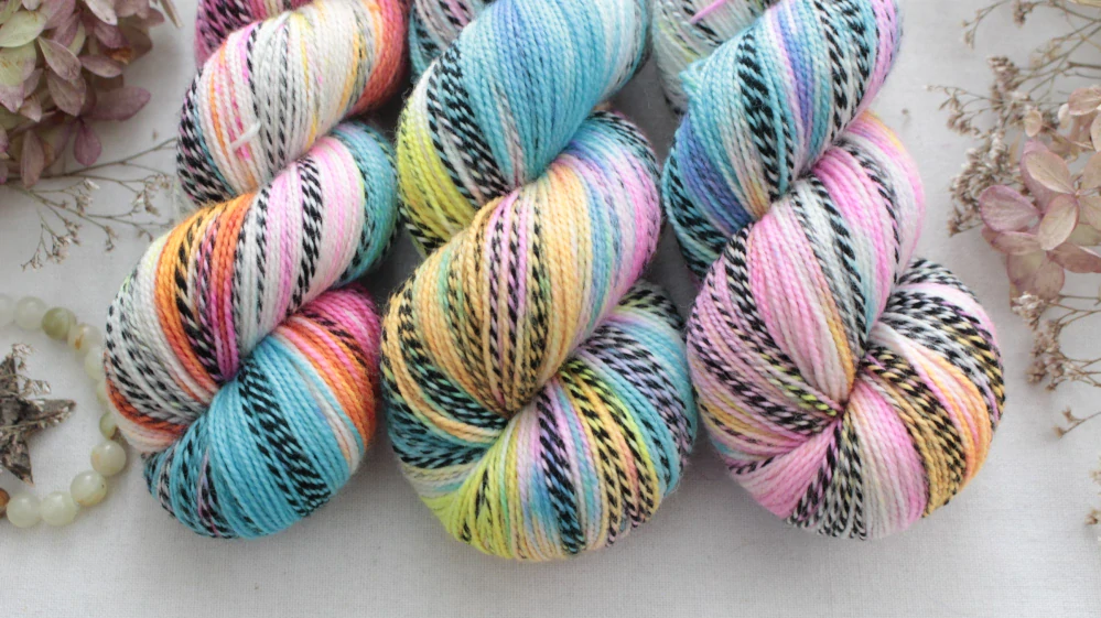 "Neon balm 6" - ZEBRA Merino sw/nylon 365m