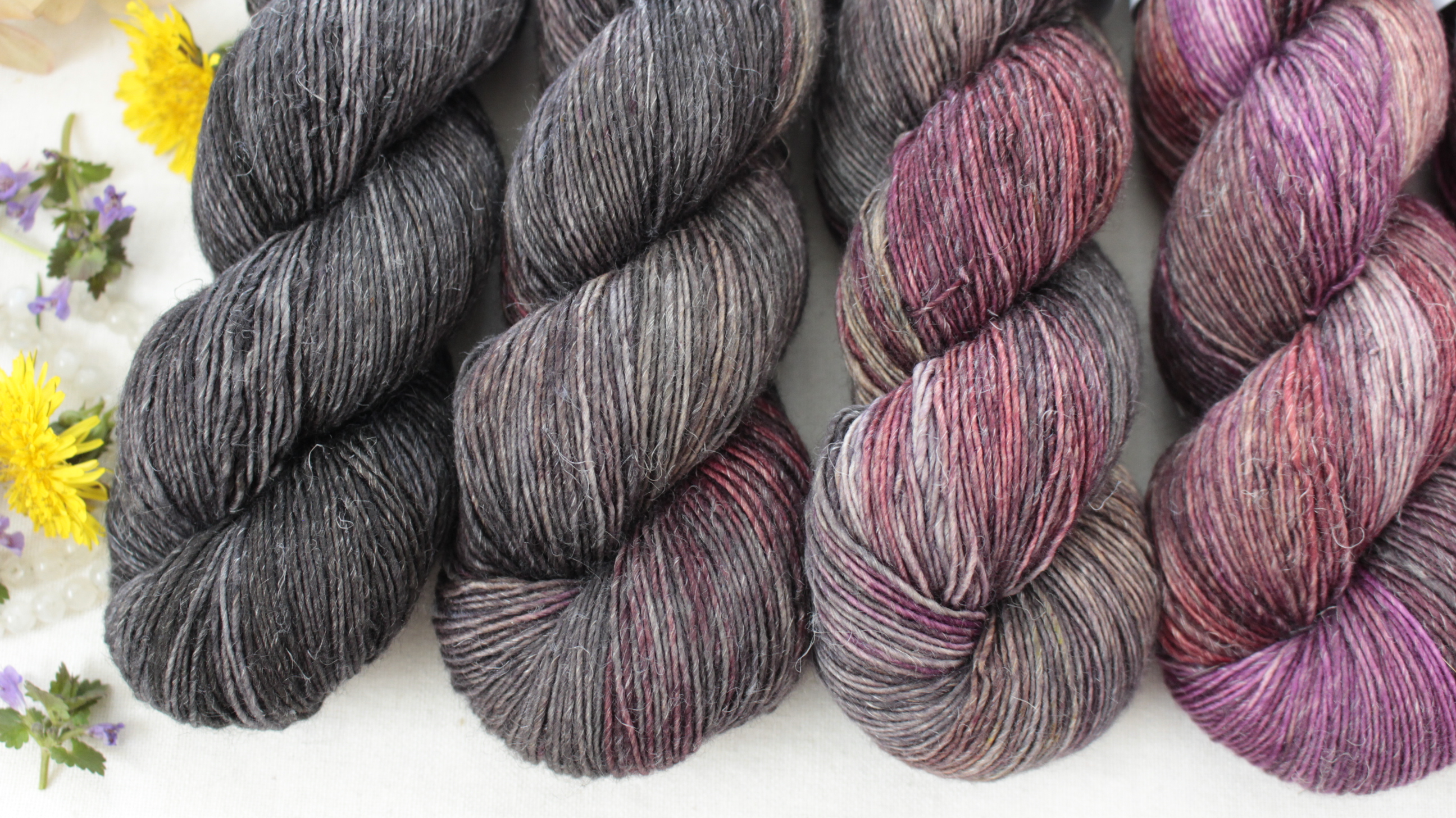 "Fade 16" -  600g Single 90% Merino sw/10% Len 366m