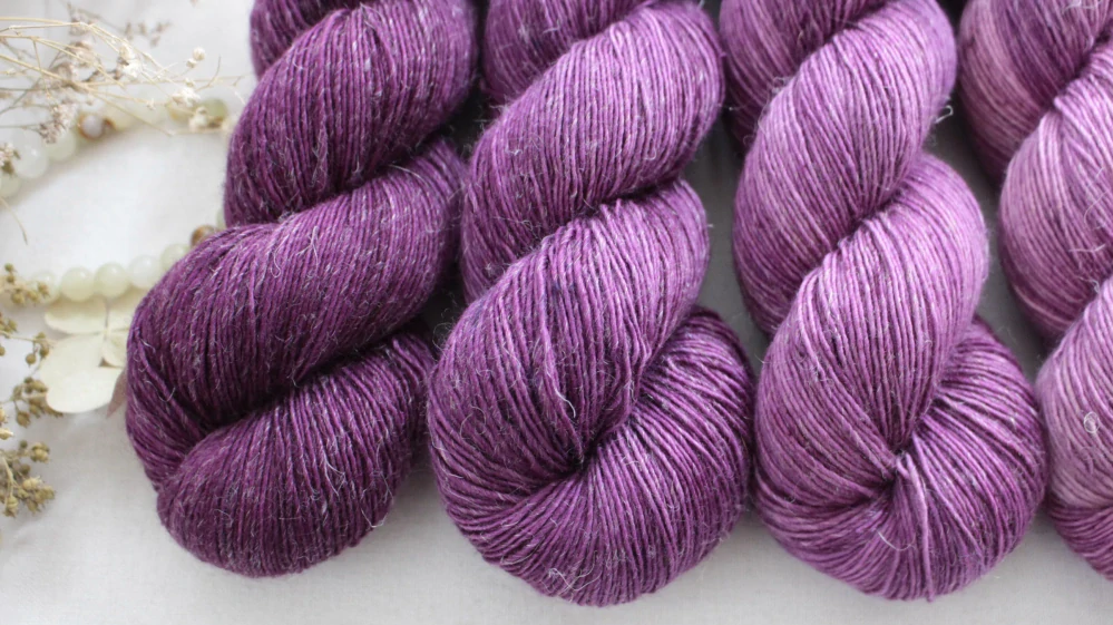 "Fade 29" -  500g Single 90% Merino sw/10% Len 366m